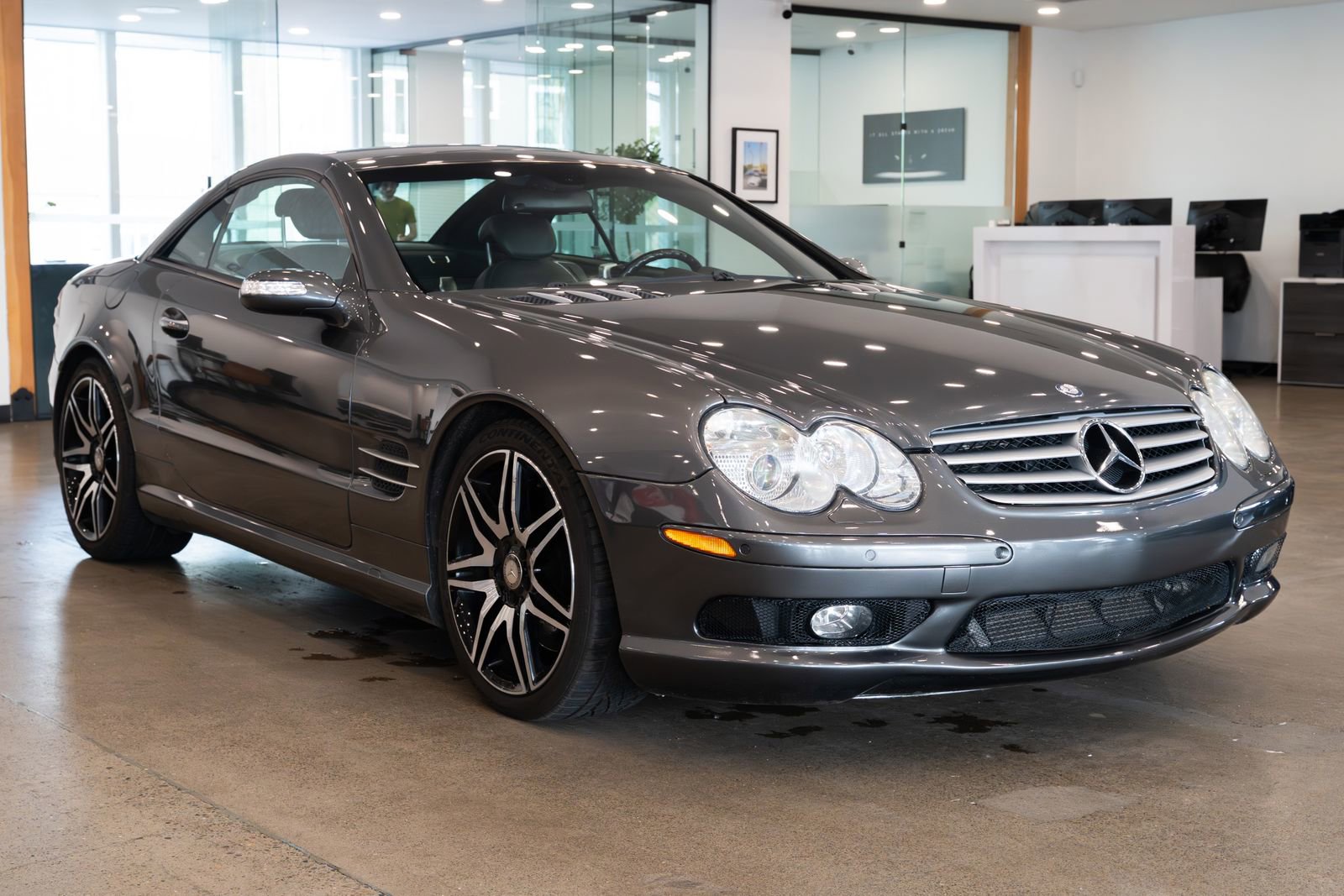 Used 2004 Mercedes-Benz SL 55 AMG image 3