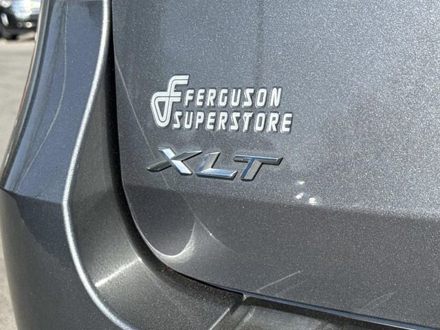 Used 2022 Ford Explorer XLT w/ Equipment Group 202A image 6