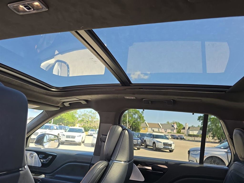 Used 2025 Lincoln Aviator Black Label image 26