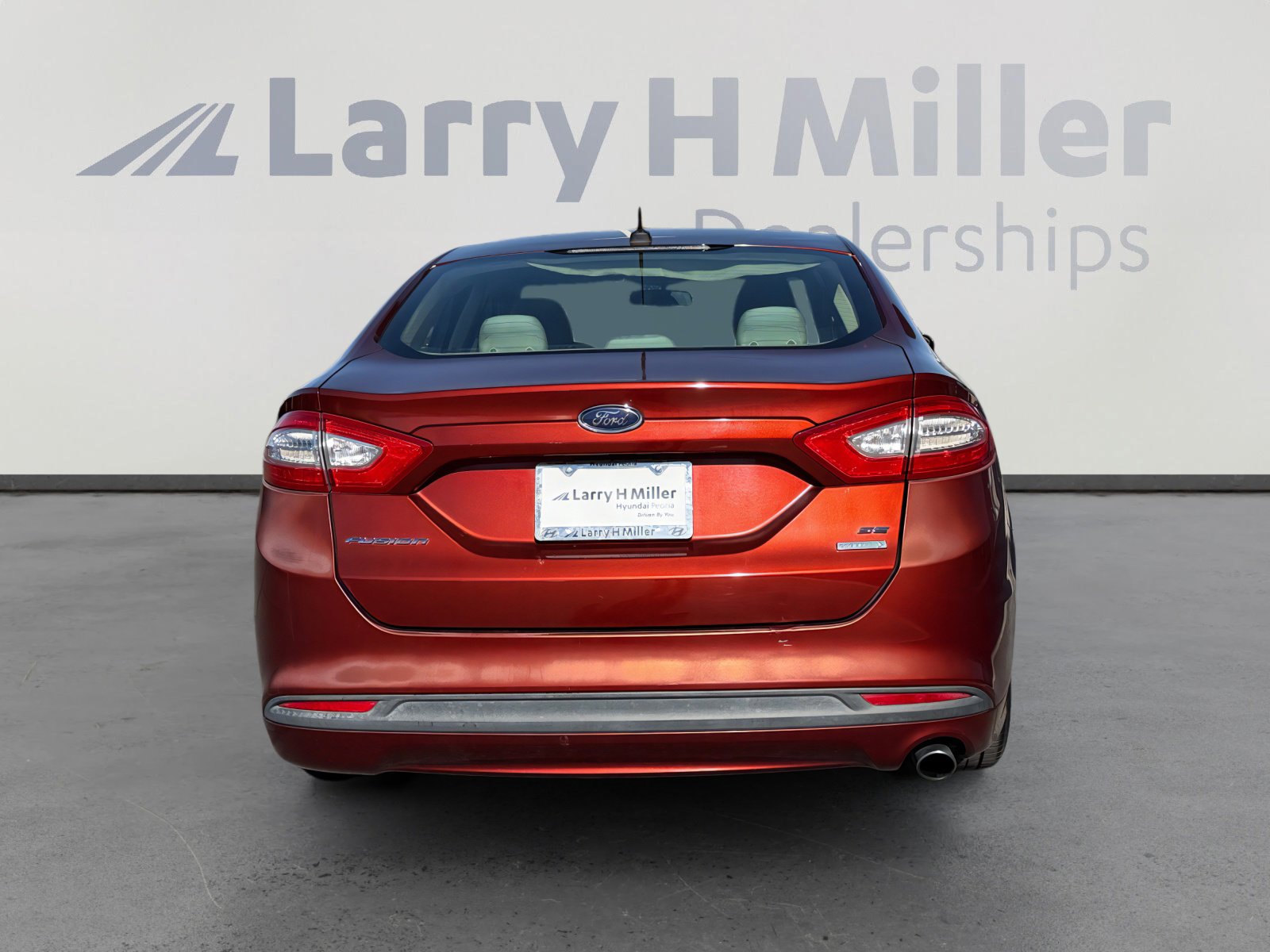Used 2014 Ford Fusion SE image 4