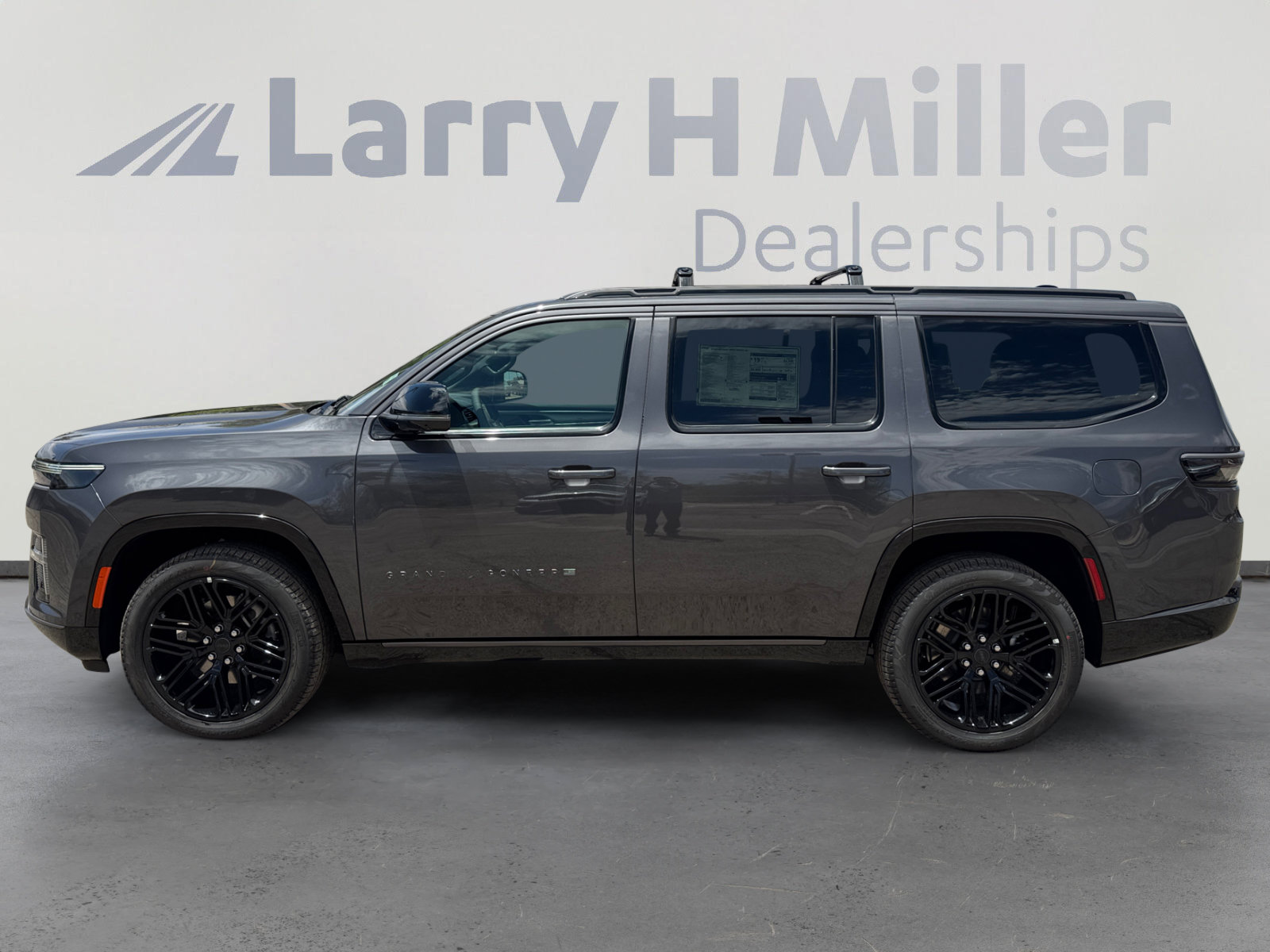 New 2026 Jeep Grand Wagoneer Limited AWD/4WD image 2