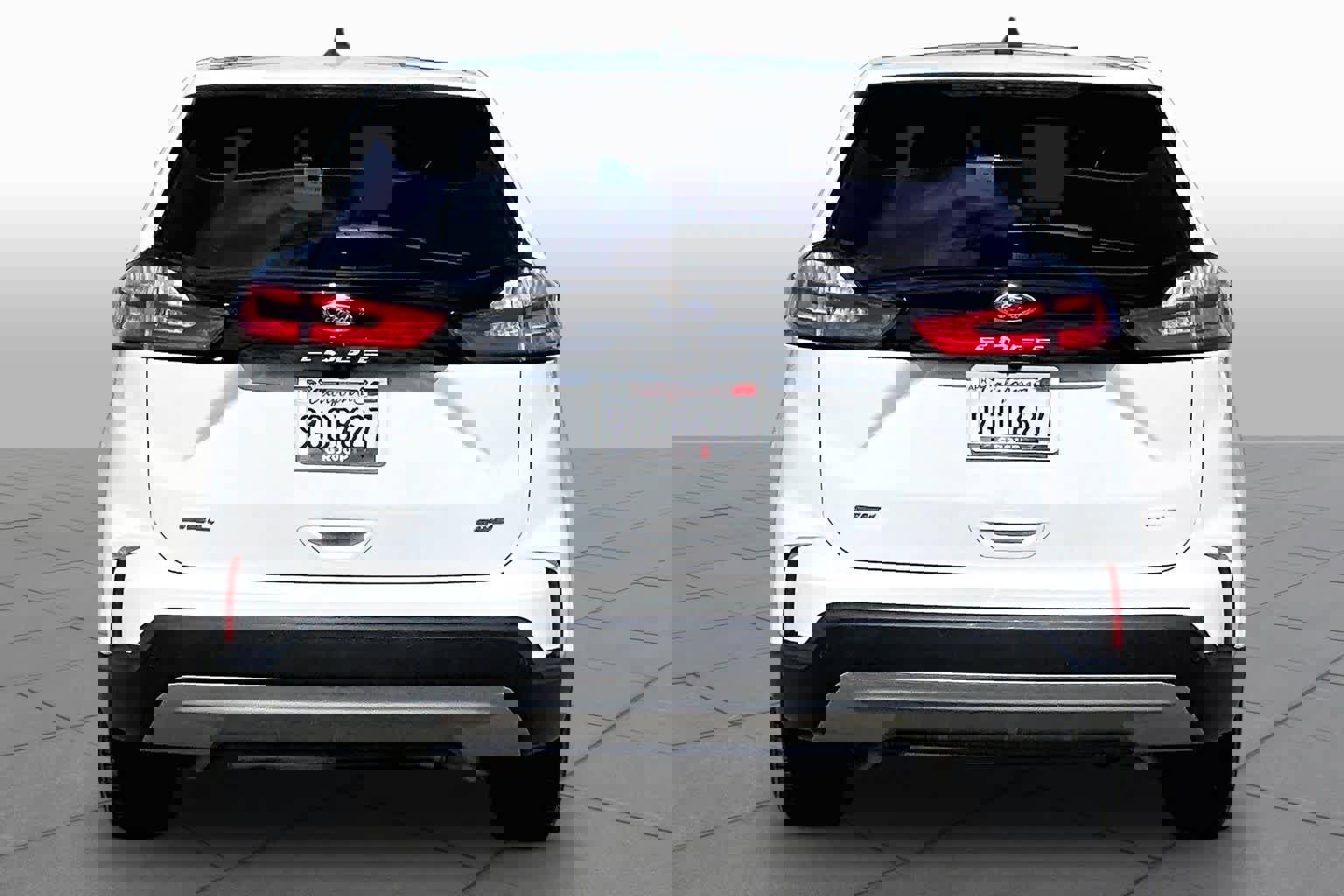 Used 2022 Ford Edge SEL w/ Convenience Package AWD/4WD image 4