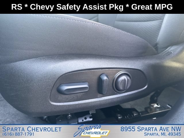 Used 2025 Chevrolet Malibu RS FWD image 12