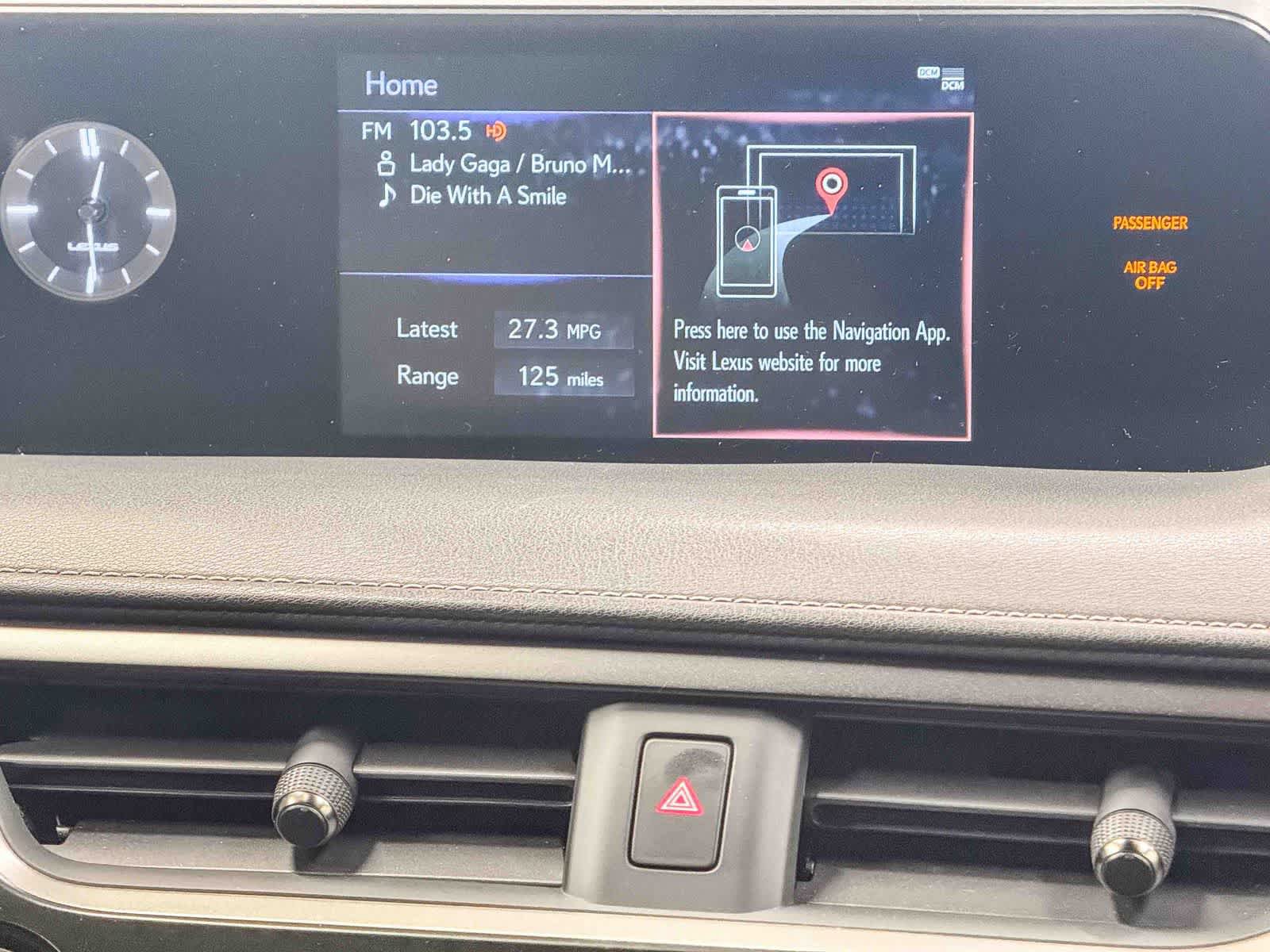 Used 2022 Lexus UX 200 w/ Accessory Package (Z2) FWD image 14