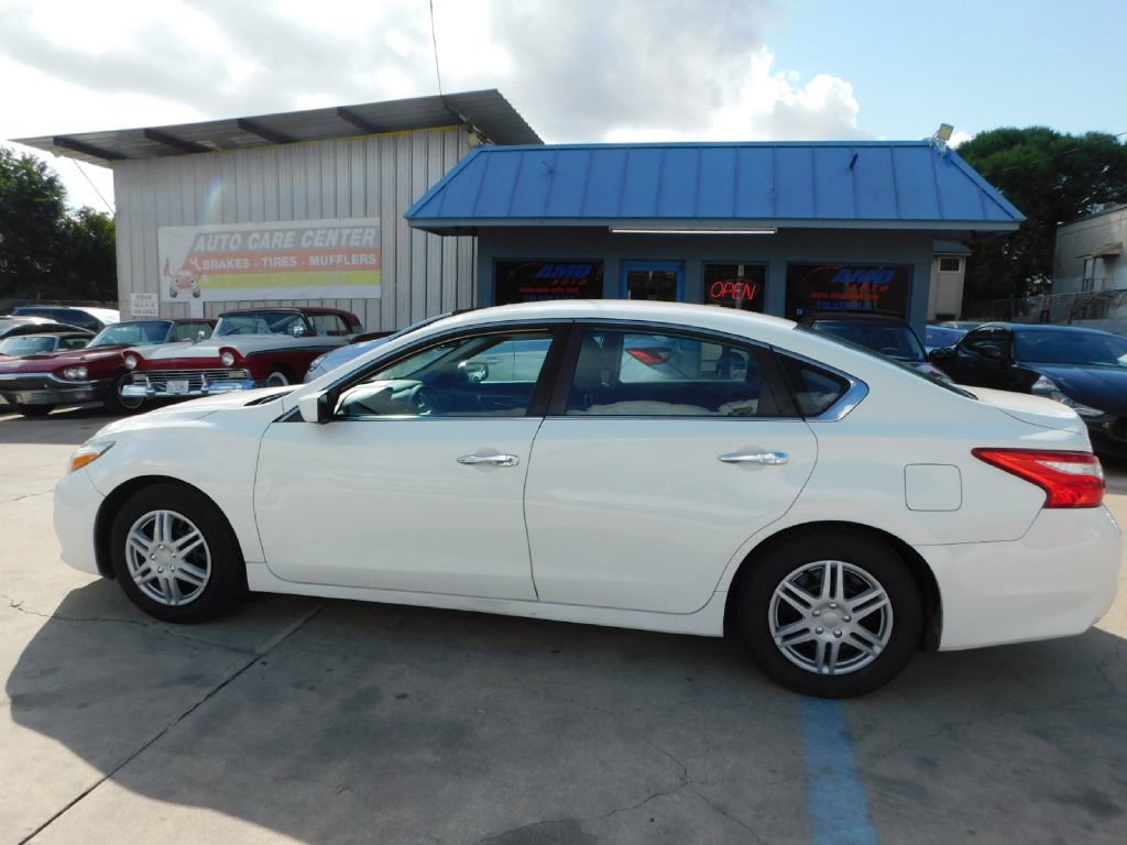 Used 2017 Nissan Altima 2.5 image 4