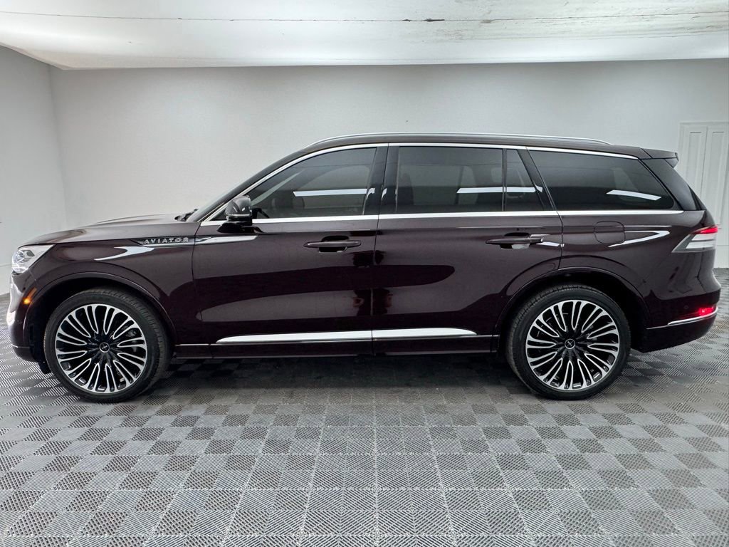 Used 2023 Lincoln Aviator Black Label w/ Class IV Trailer Tow Package AWD/4WD image 15