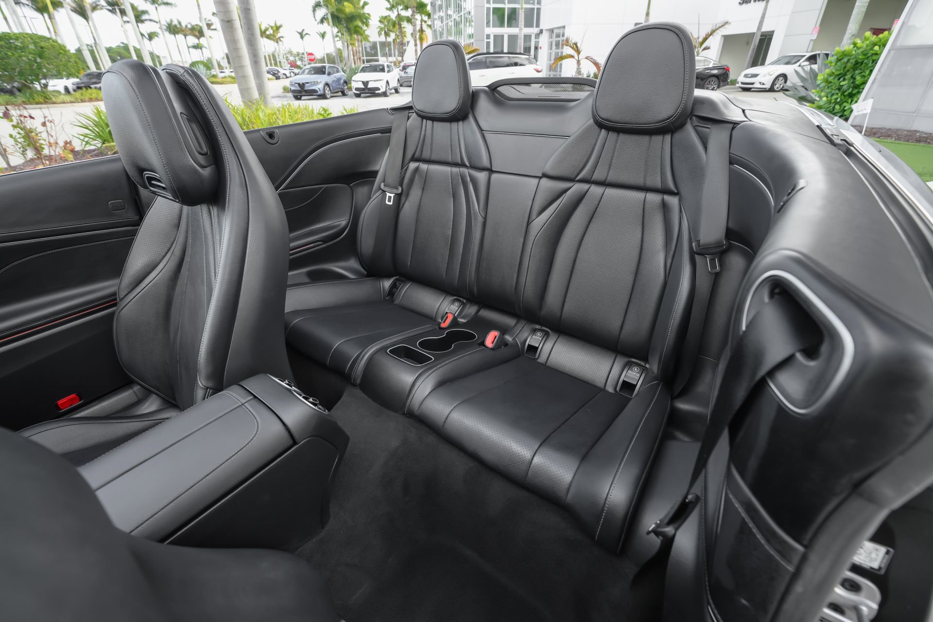Used 2025 Mercedes-Benz CLE 300 4MATIC Cabriolet image 38
