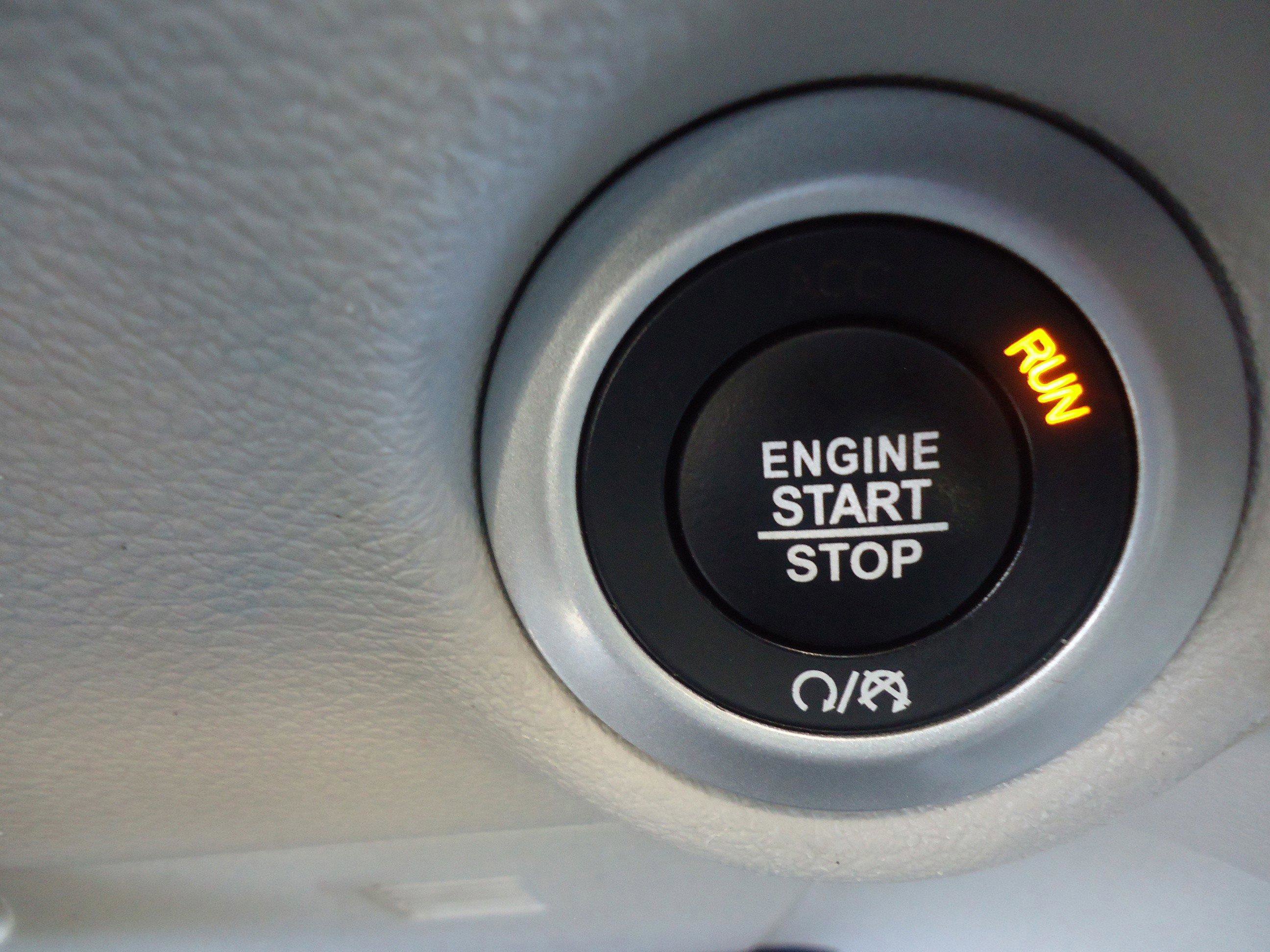 Used 2023 Chrysler Voyager LX image 21