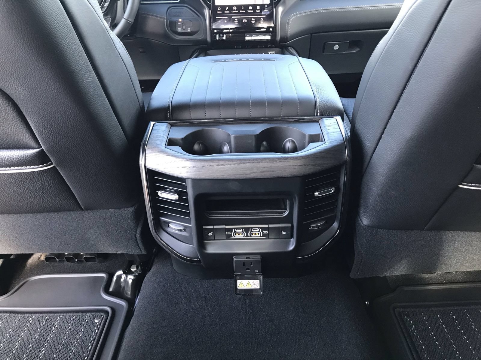 New 2026 RAM 3500 Limited AWD/4WD image 26