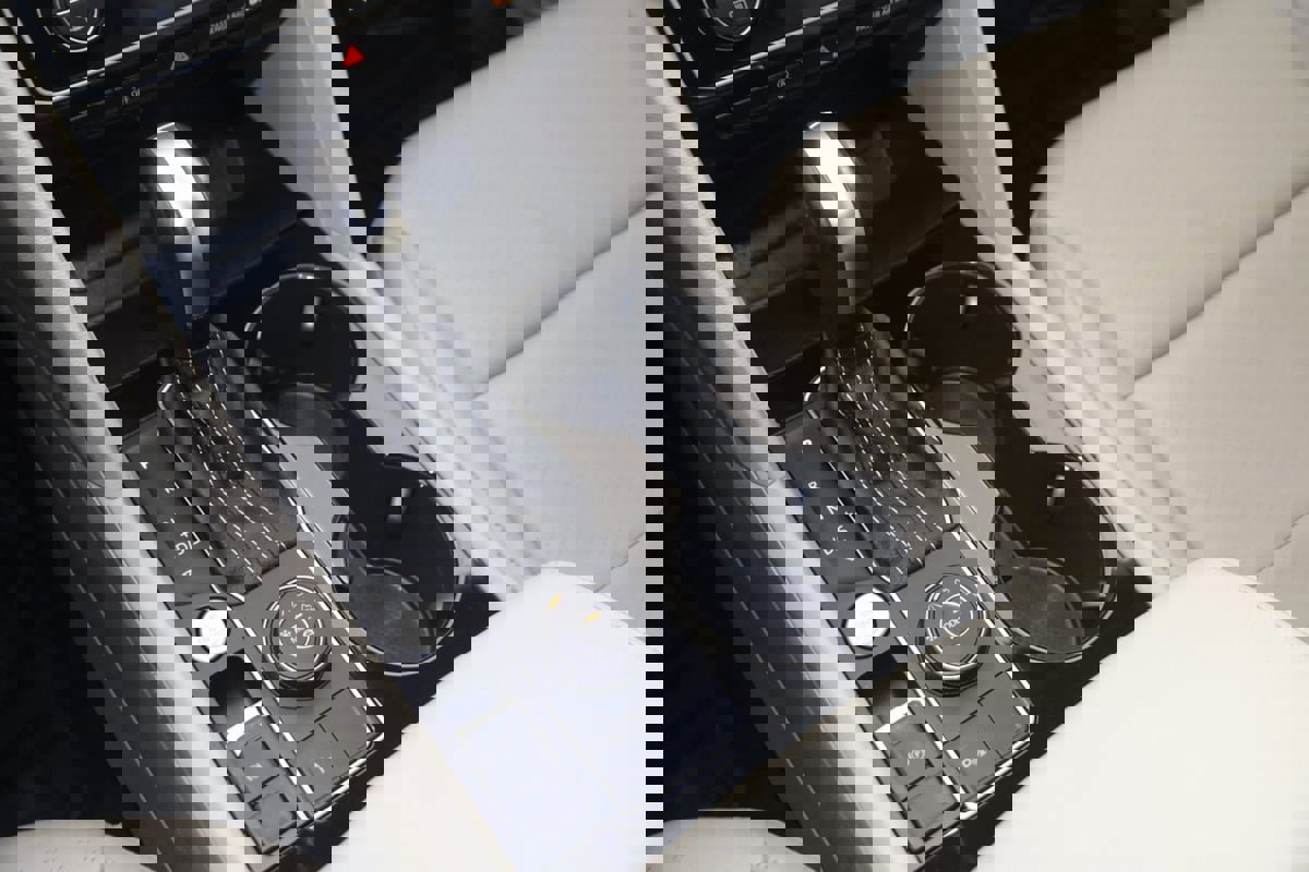 Used 2022 Volkswagen Atlas SE image 27