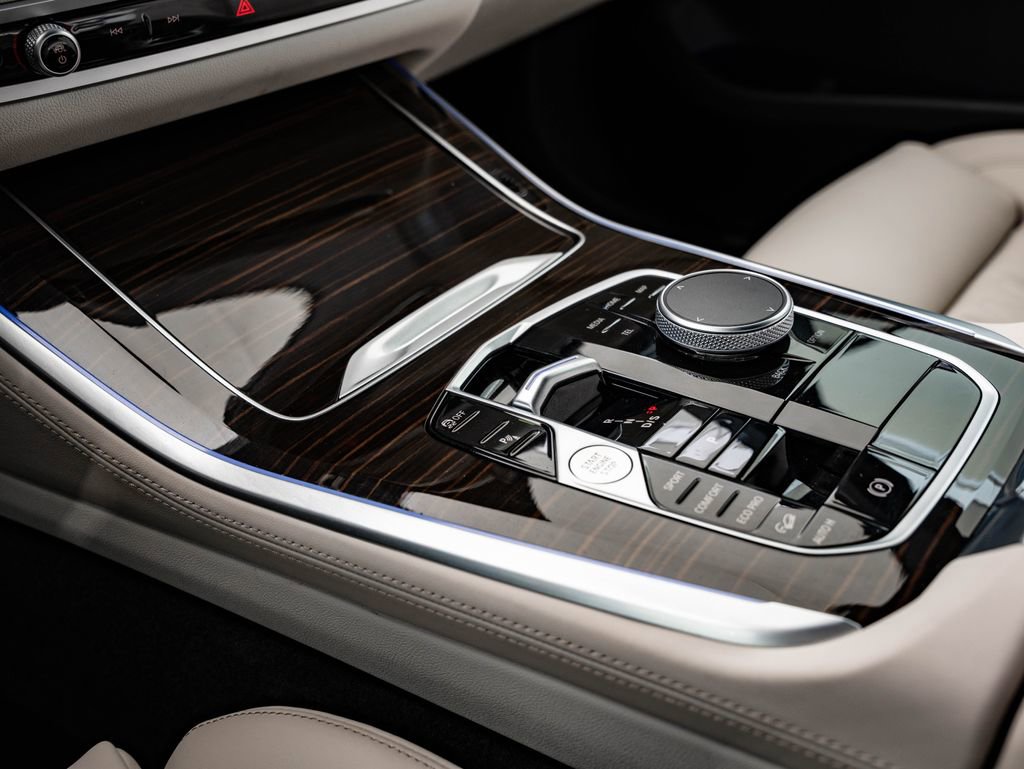 Used 2024 BMW X5 xDrive40i w/ Premium Package image 39