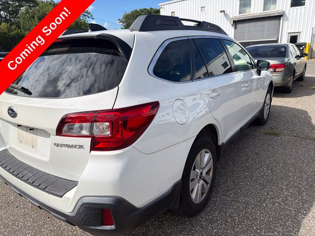 Used 2018 Subaru Outback 2.5i Premium AWD/4WD image 6