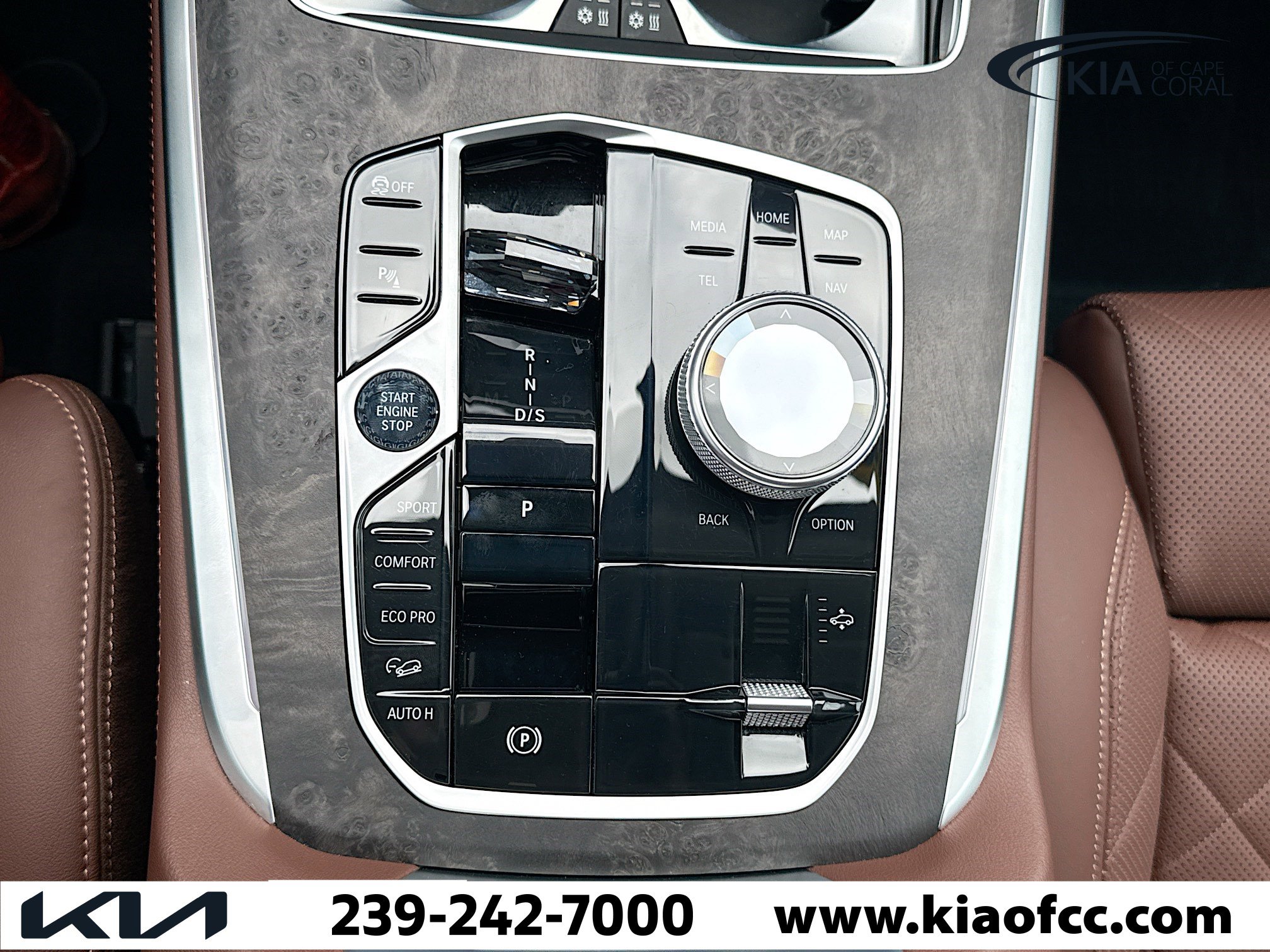 Used 2023 BMW X7 xDrive40i w/ Executive Package image 32