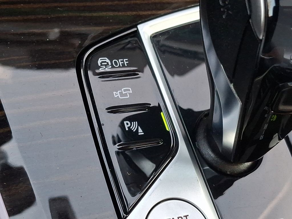 Used 2021 BMW X5 xDrive40i w/ Premium Package image 19