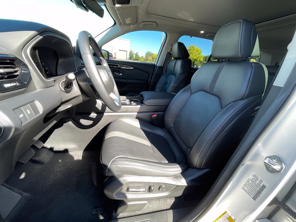 Certified 2025 Honda Pilot Touring image 26