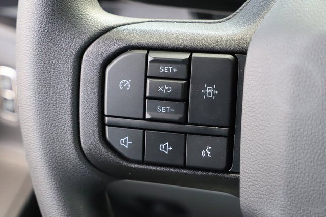 Used 2024 Ford F550 4x4 Regular Cab Super Duty image 23
