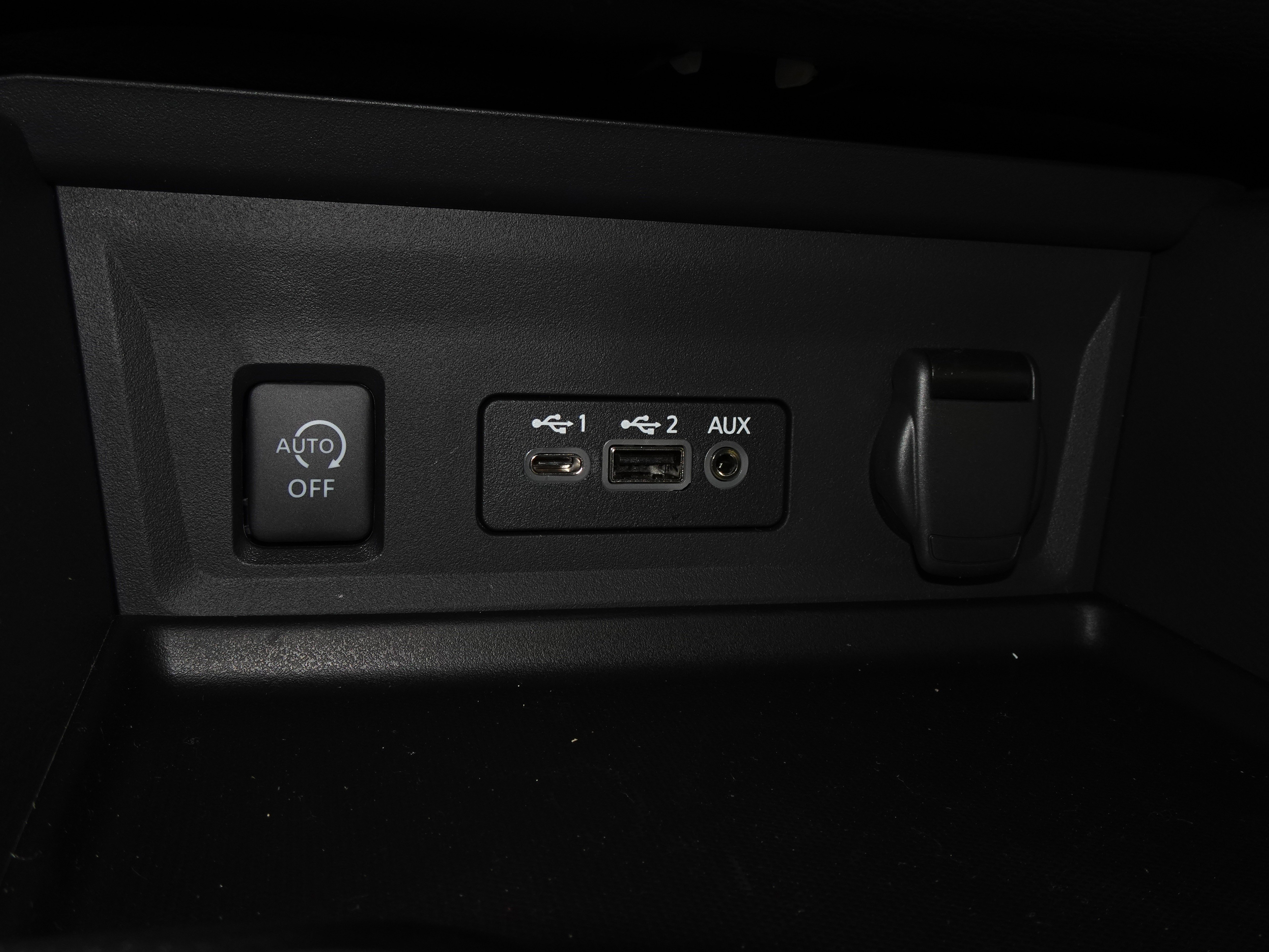 New 2025 Nissan Sentra SV w/ All-Weather Package image 30