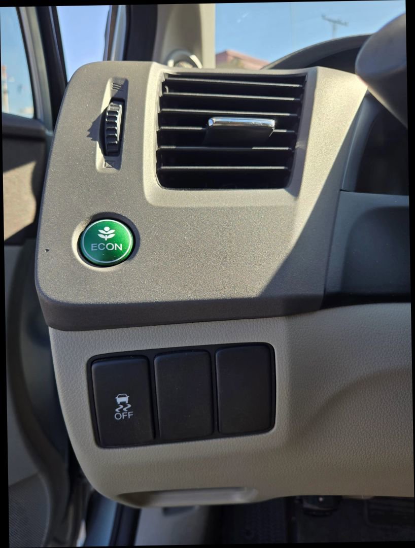 Used 2012 Honda Civic Hybrid Sedan image 26