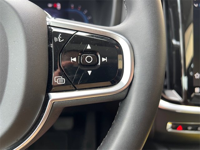 Used 2024 Volvo S60 B5 Plus image 22