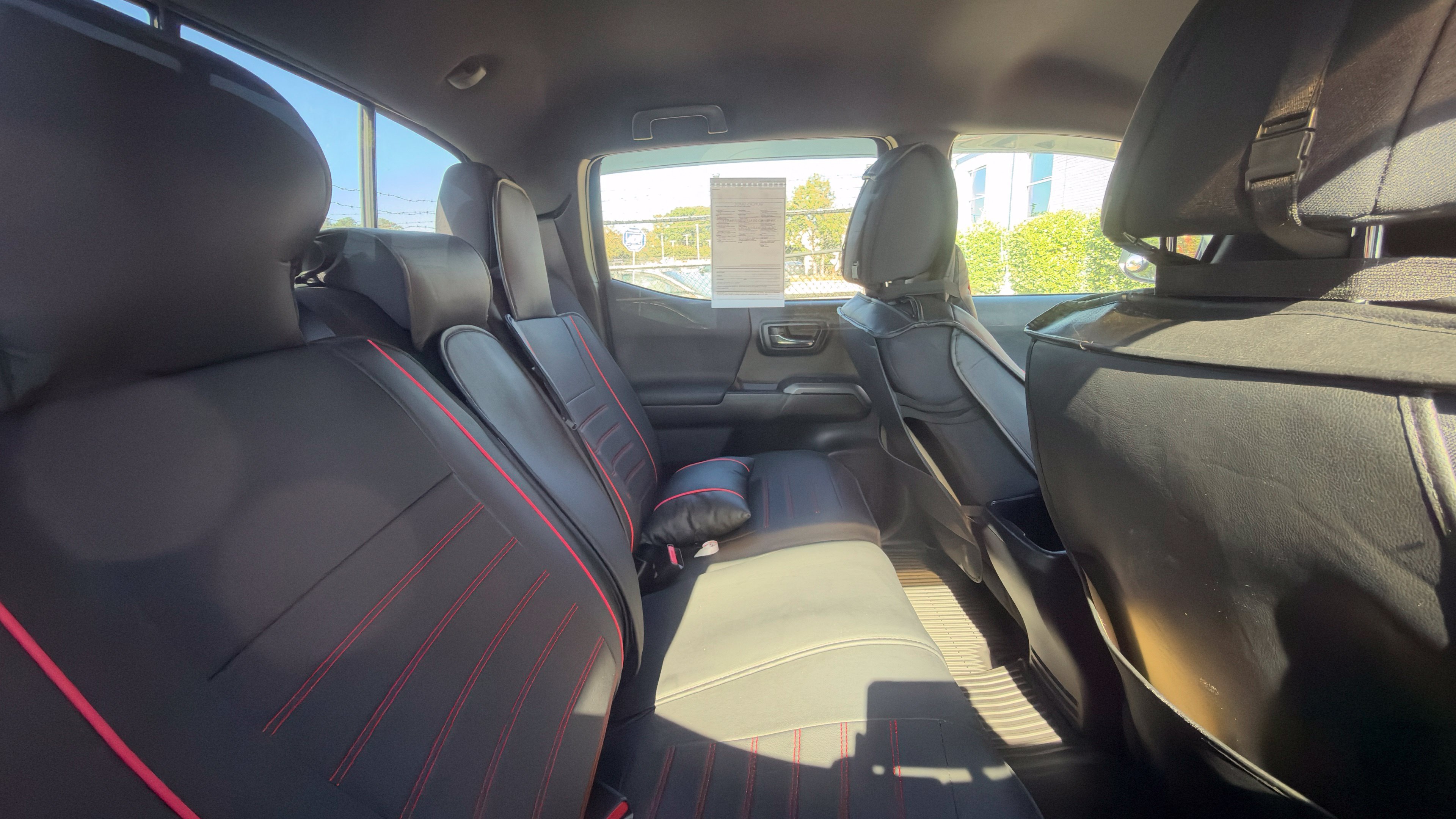 Used 2018 Toyota Tacoma TRD Sport AWD/4WD image 8