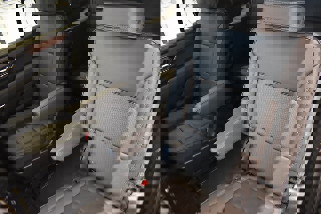 Used 2025 GMC Yukon Denali w/ Denali Reserve Package image 7