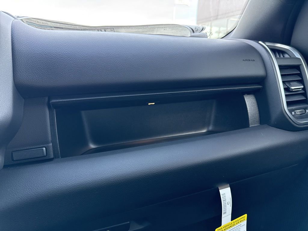 New 2026 RAM 1500 4x4 Crew Cab image 15