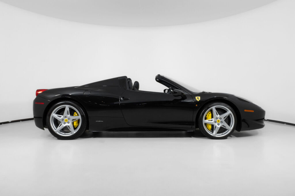 Used 2015 Ferrari 458 Spider RWD image 10