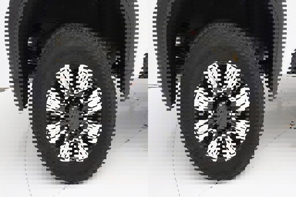 Used 2024 GMC Sierra 2500 Denali w/ Denali Reserve Package image 14