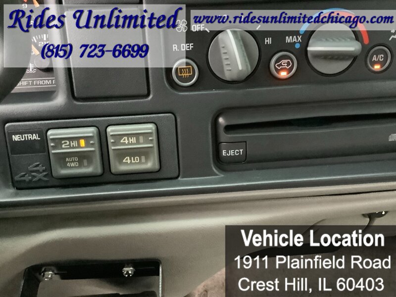 Used 1999 Chevrolet Suburban 2500 w/ Preferred Equipment Group 2 AWD/4WD image 18