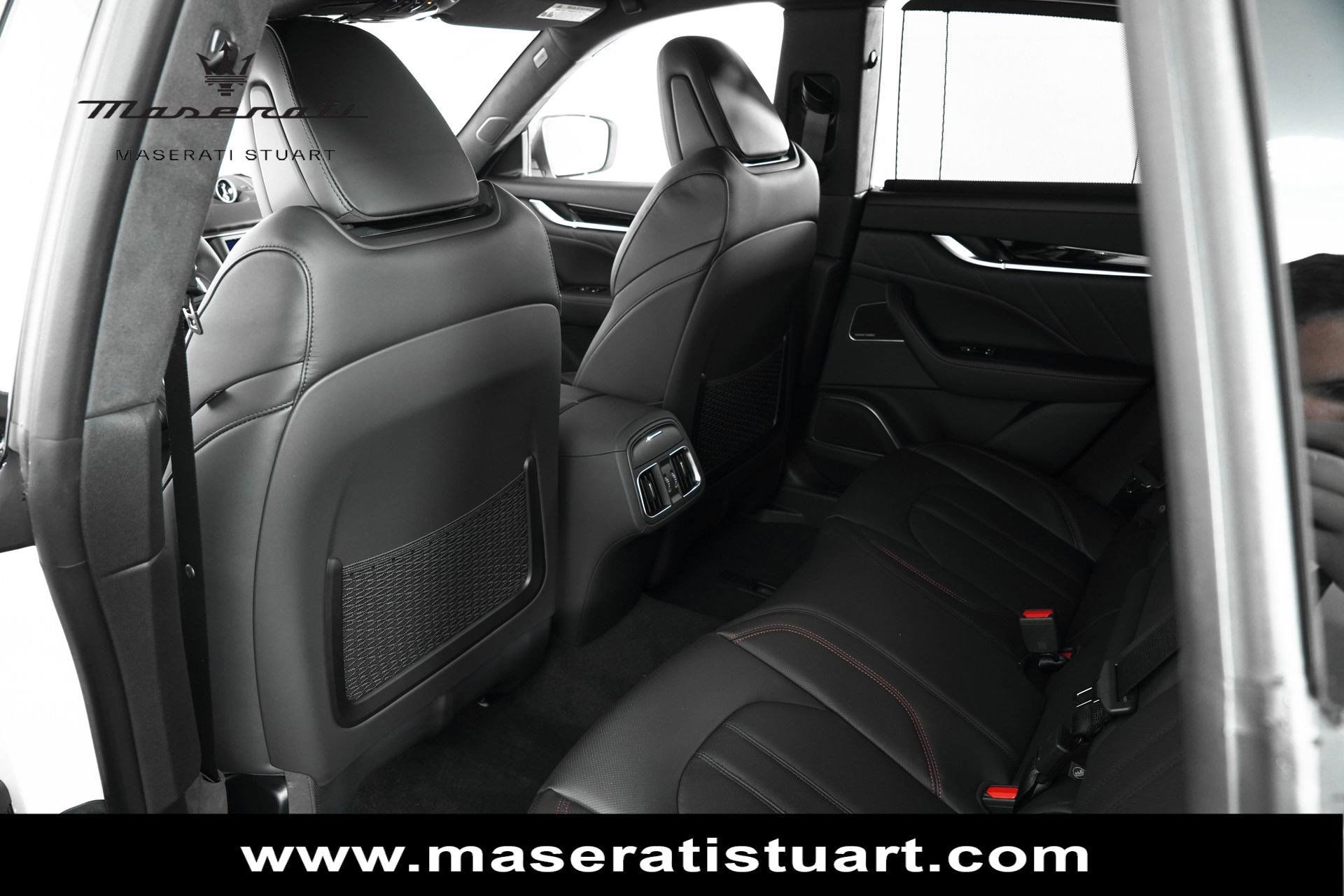 New 2024 Maserati Levante GT Ultima AWD/4WD image 25