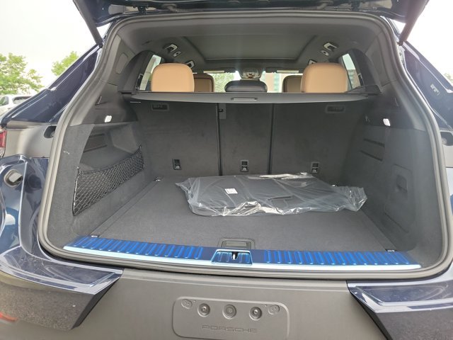 New 2026 Porsche Cayenne AWD/4WD image 15