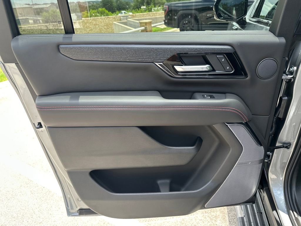 New 2026 GMC Yukon XL AT4 Ultimate AWD/4WD image 37