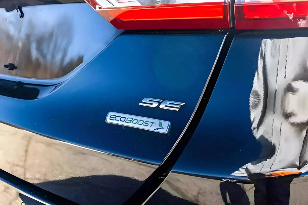 Used 2018 Ford Fusion SE w/ Equipment Group 201A FWD image 20