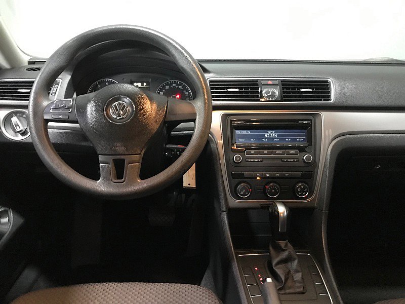 Used 2015 Volkswagen Passat 1.8T Limited Edition image 21