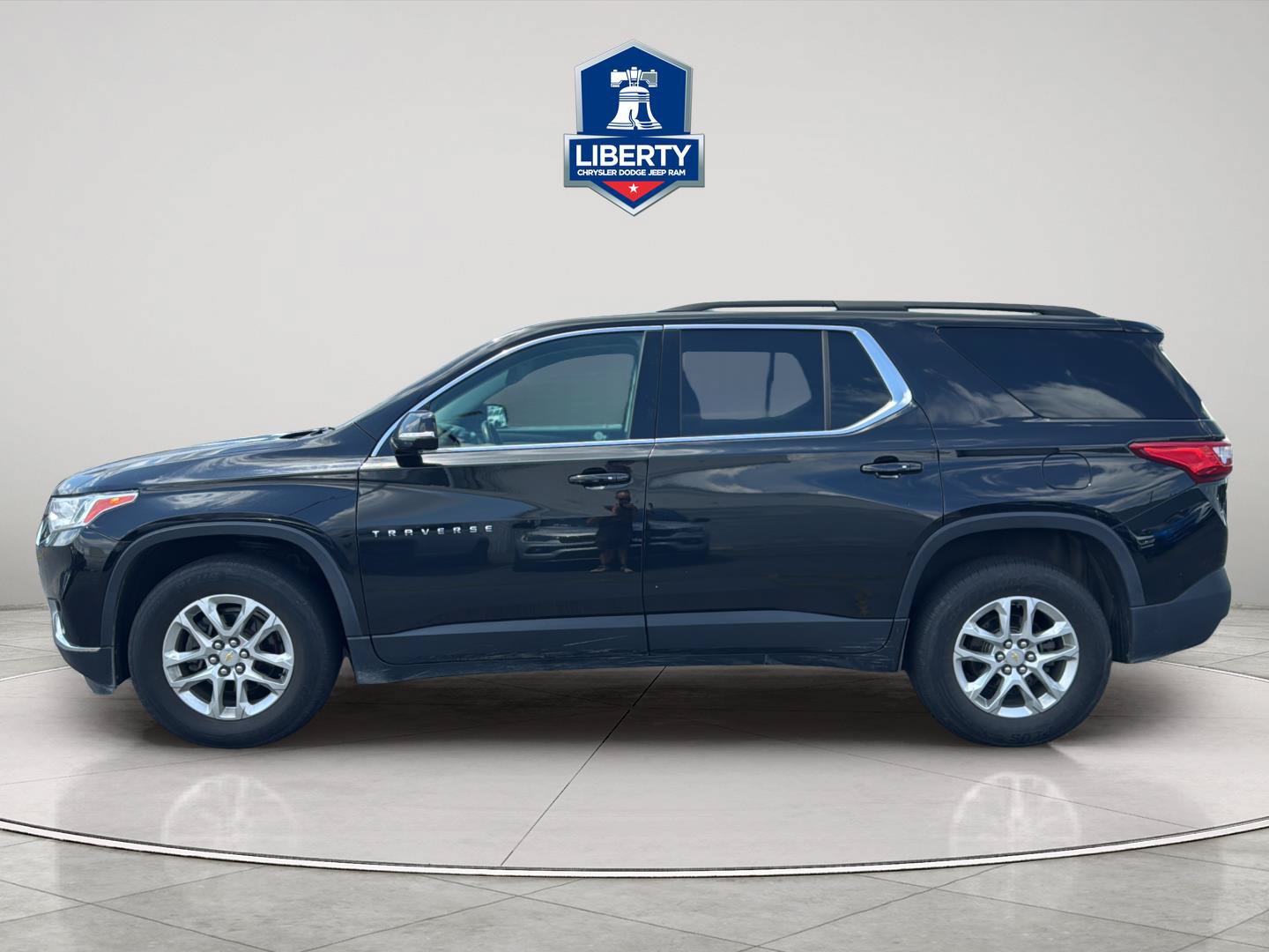 Used 2020 Chevrolet Traverse LT FWD image 5