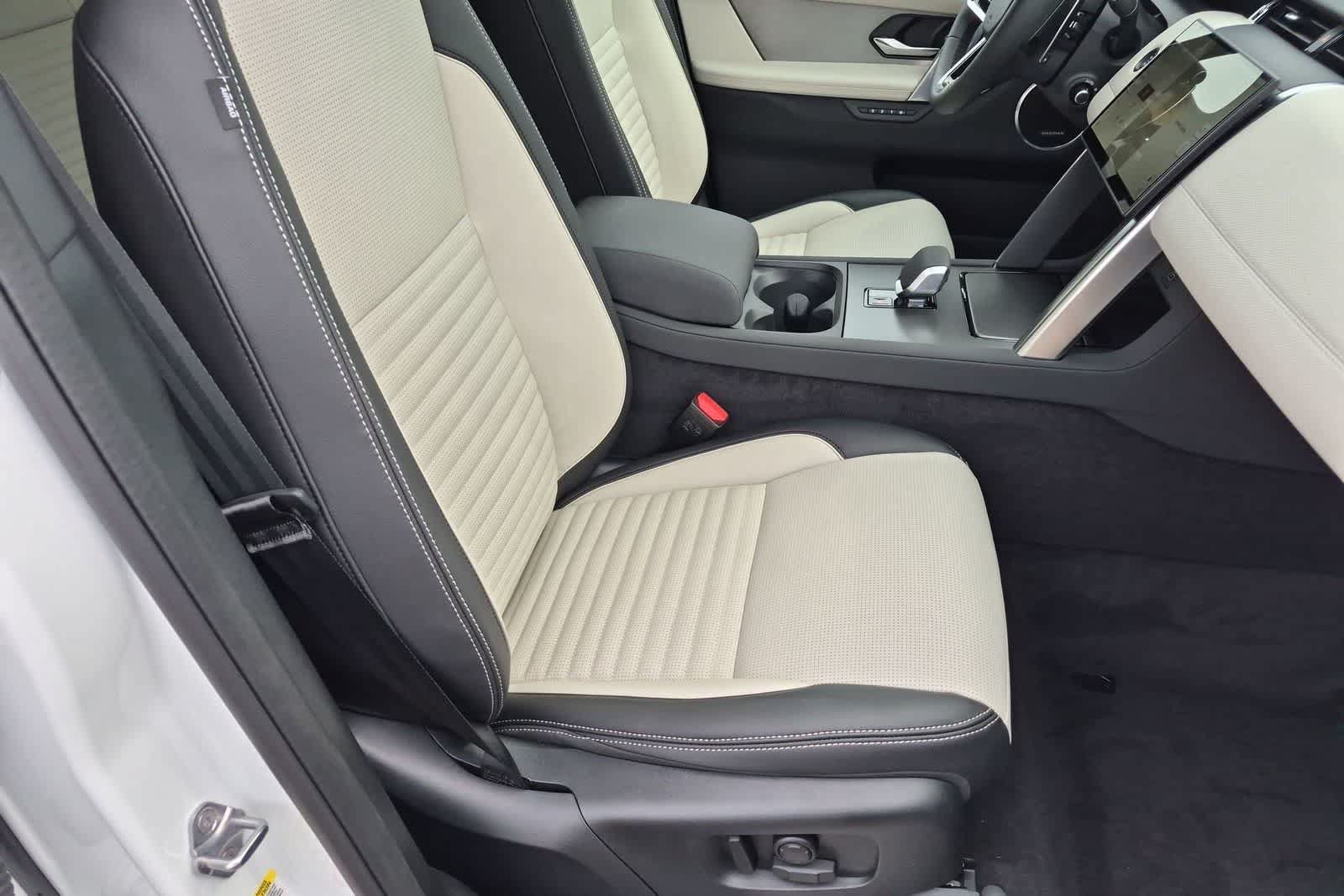 New 2026 Land Rover Discovery Sport Landmark AWD/4WD image 21