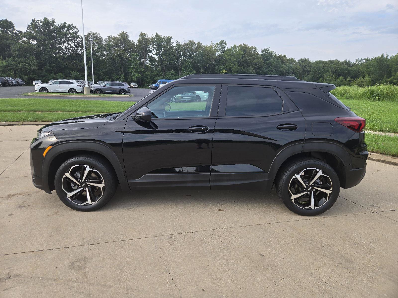 Used 2021 Chevrolet TrailBlazer RS w/ Convenience Package FWD image 5