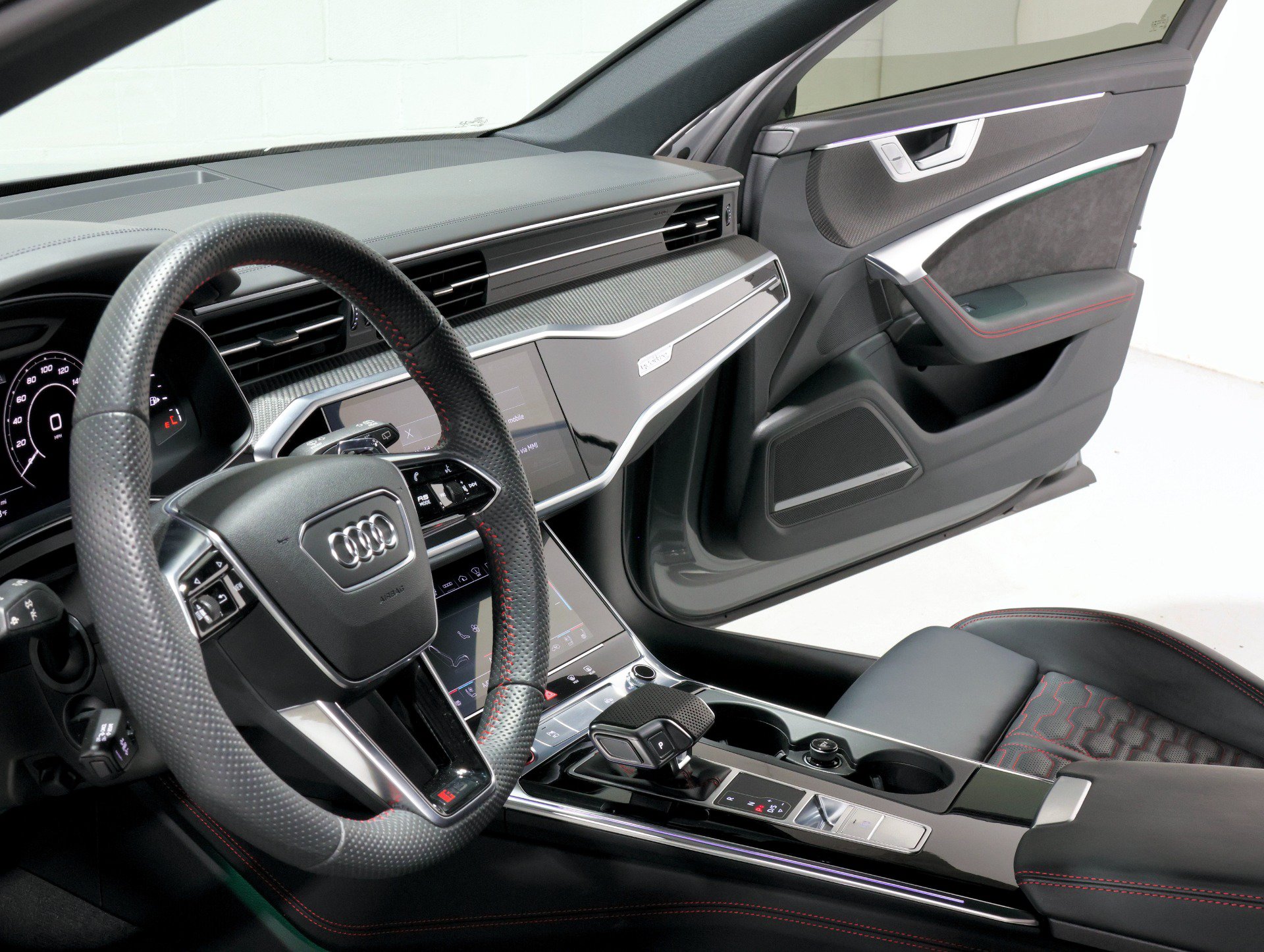 Used 2021 Audi RS 6 AWD/4WD image 58