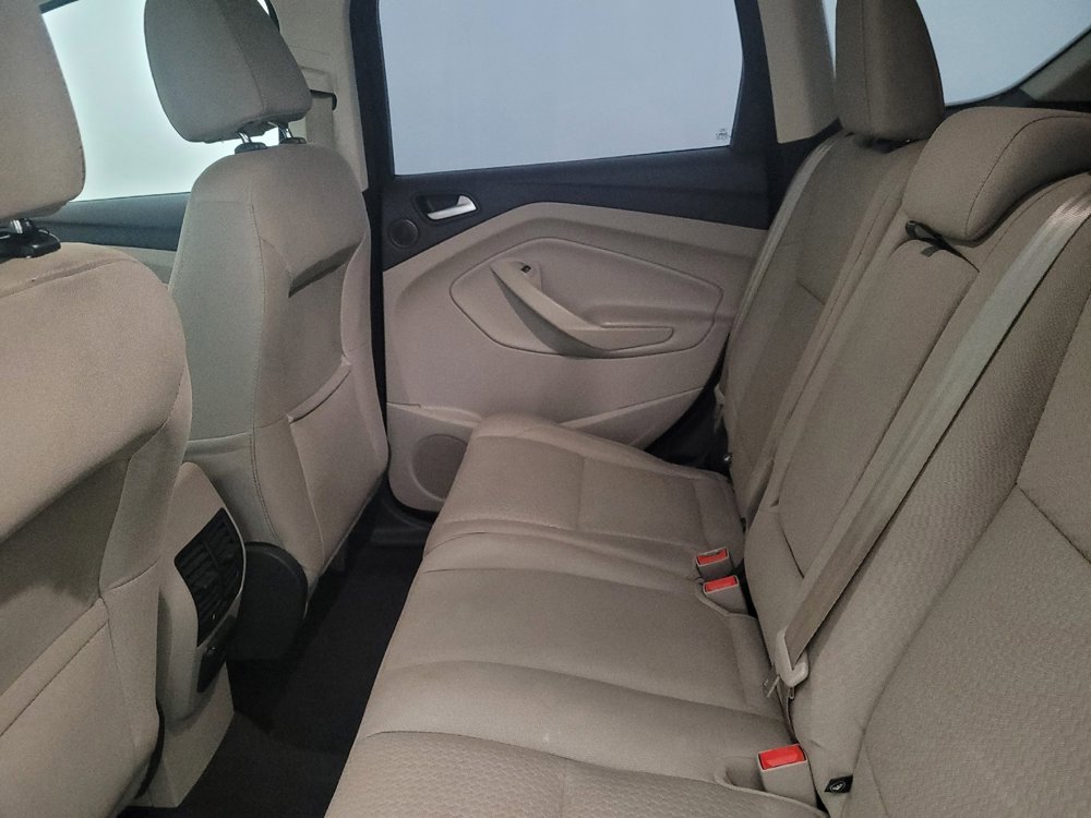 Used 2017 Ford Escape SE w/ Equipment Group 201A FWD image 18