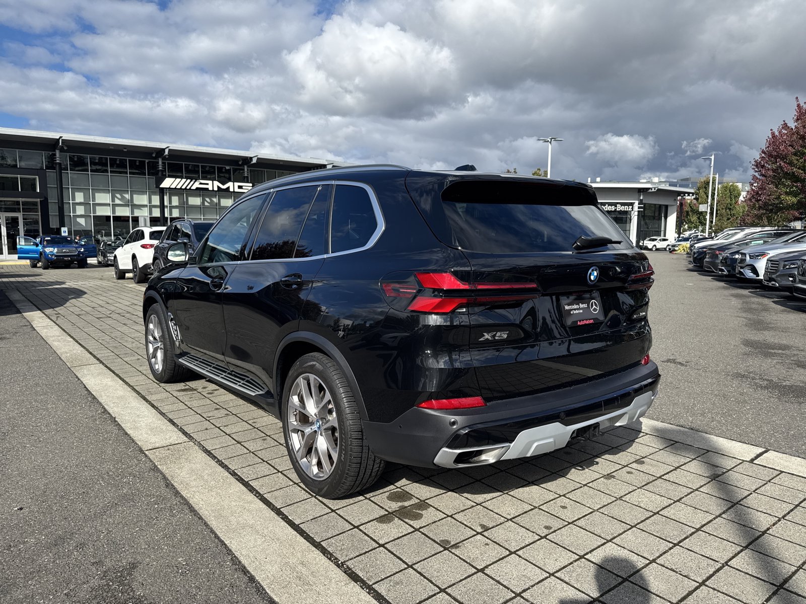 Used 2024 BMW X5 xDrive50e w/ Executive Package AWD/4WD image 7