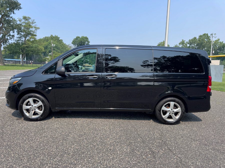 Used 2018 Mercedes-Benz Metris Passenger image 4