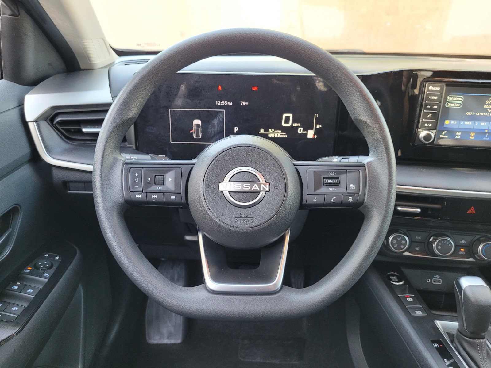 Used 2025 Nissan Kicks S image 15