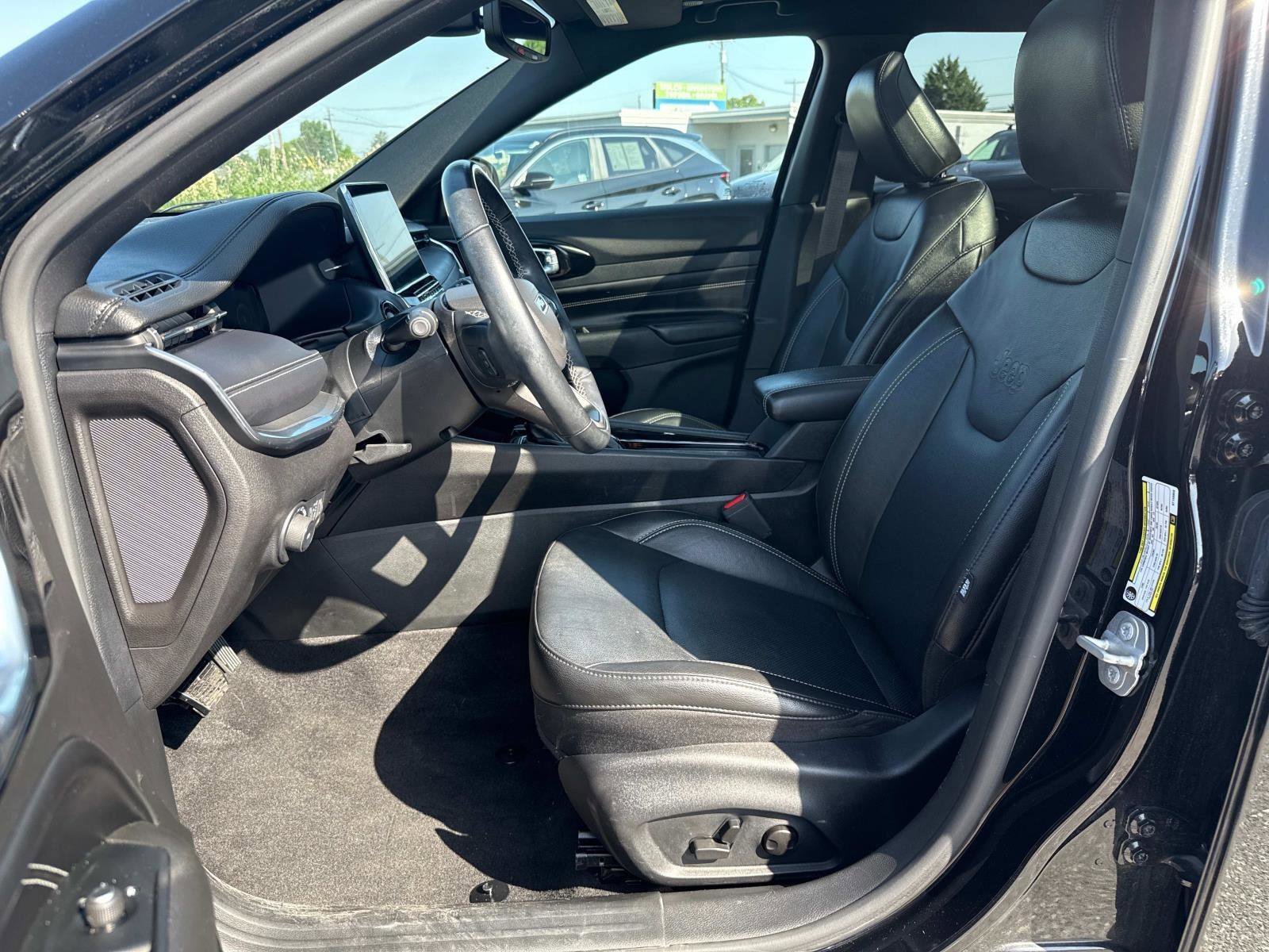 Used 2022 Jeep Compass High Altitude image 23