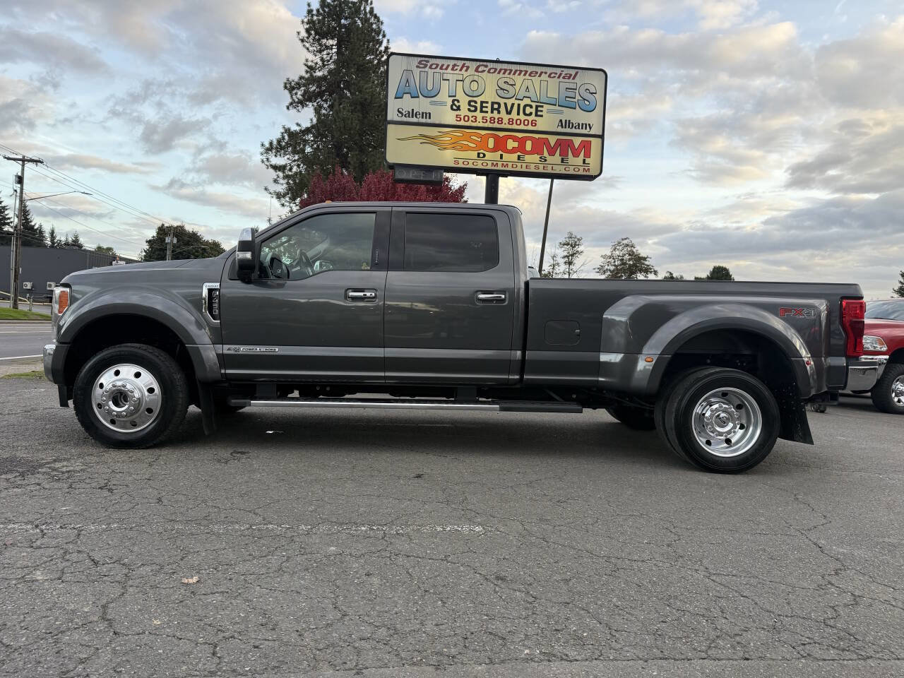 Used 2019 Ford F450 Lariat w/ Lariat Ultimate Package image 4