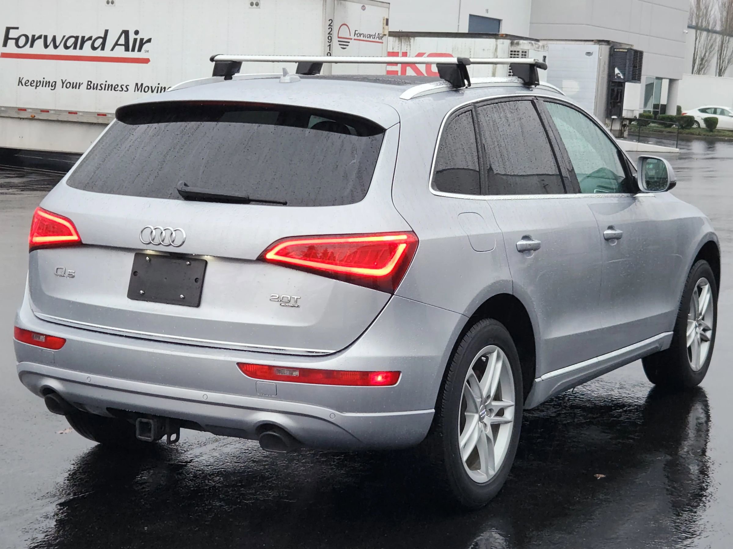 Used 2015 Audi Q5 2.0T Premium Plus w/ Technology Package image 4