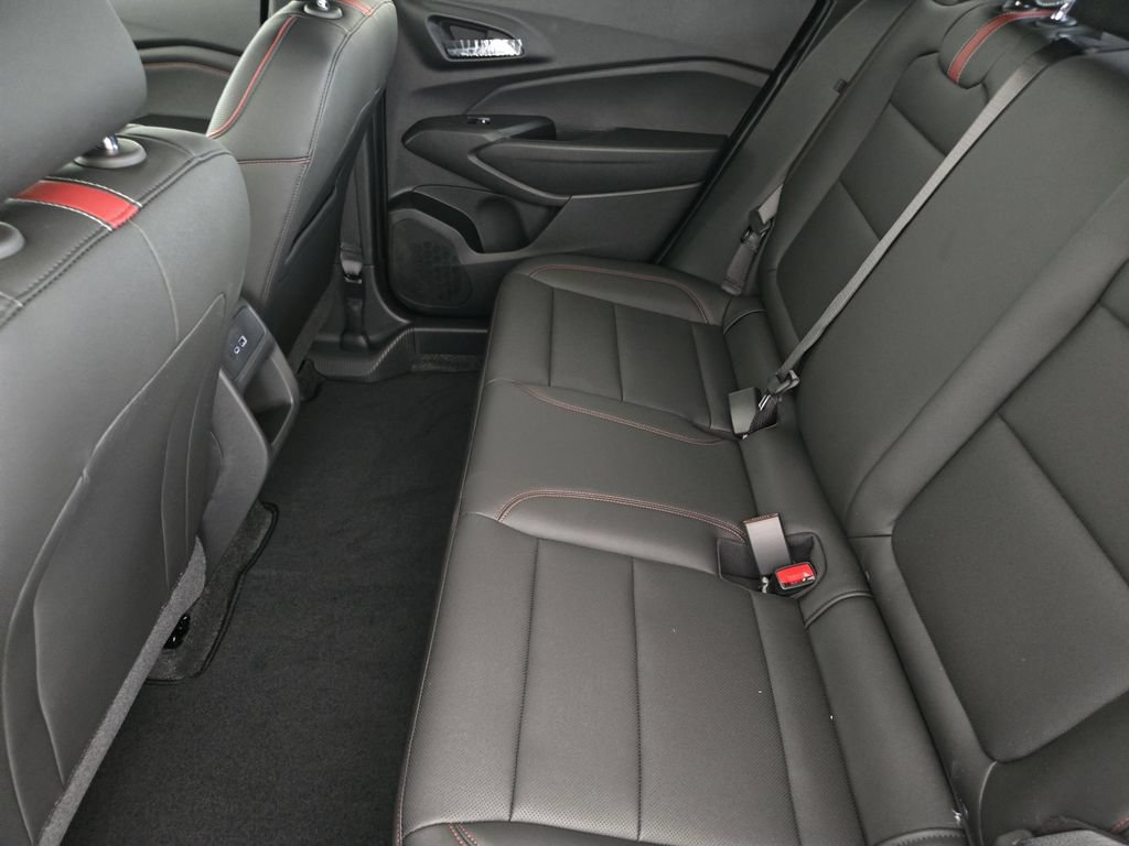 New 2026 Chevrolet Trax RS w/ Sunroof Package FWD image 34