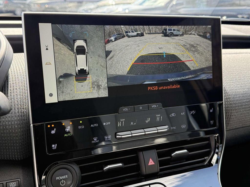 Used 2025 Subaru Solterra Touring image 17