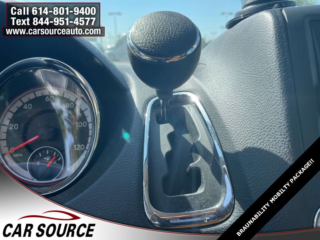 Used 2012 Dodge Grand Caravan SE image 19