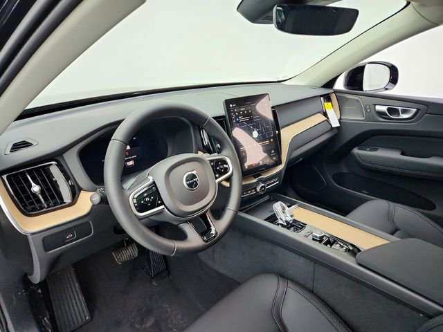 New 2026 Volvo XC60 B5 Plus w/ Climate Package image 16