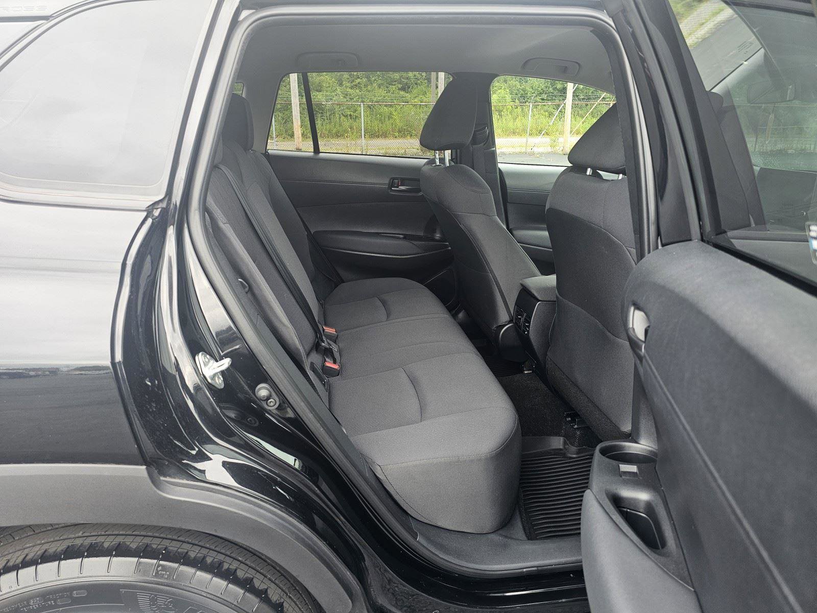 Used 2022 Toyota Corolla Cross LE image 26